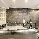 Dream Loft Jacuzzi - Sauna Apartmán